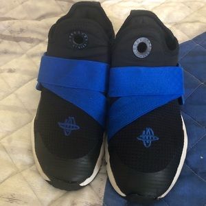 Blue and Black Huaraches size 2